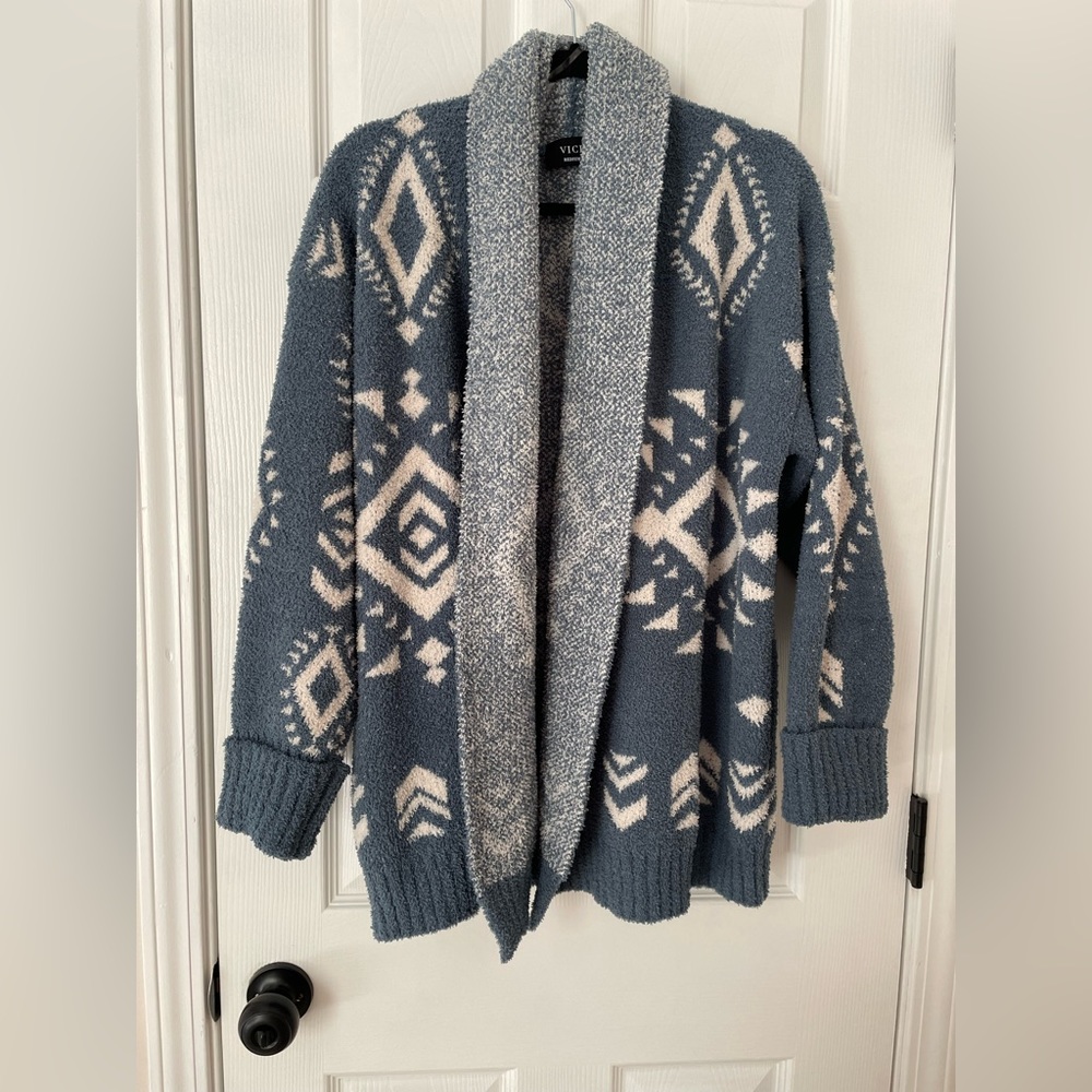 VICI Woman’s Cardigan